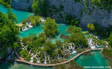 Les Lacs De Plitvice Parc National En Croatie