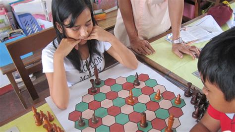 ‘Better than chess’ board game makes Filipinos better thinkers