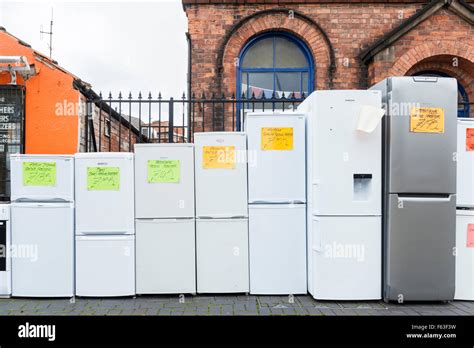 Secondhand Freezer Hi Res Stock Photography And Images Alamy