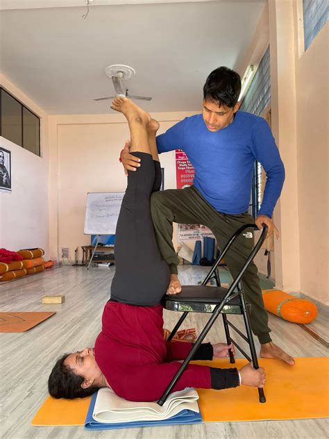 Hour Yoga Teacher Training In Rishikesh Rishikesh Adiyogi