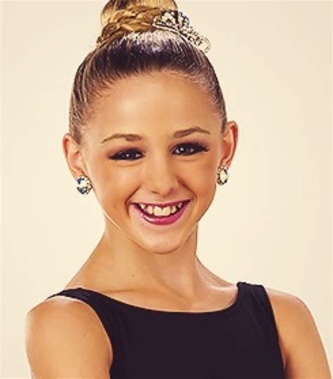 Pin By Nora Coppers On Dance Moms Dance Moms Chloe Dance Moms Headshots Dance Moms Kendall