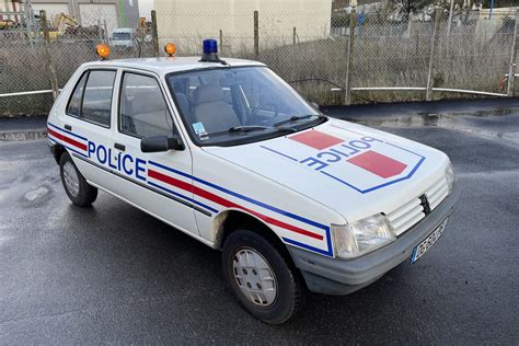 205 Police Ciné Autos Stunt