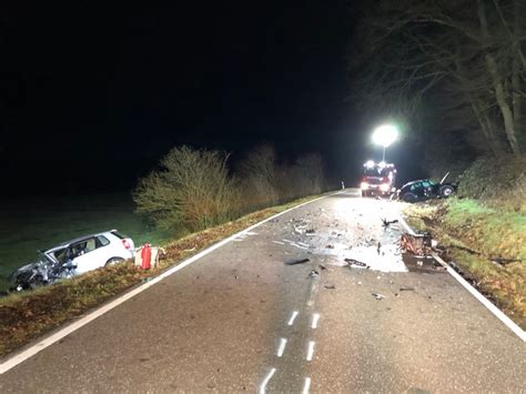 Schlimmer Unfall Frau stirbt nach Frontalzusammenstoß auf L480