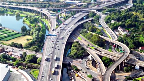 Самые необычные дорожные развязки в мире