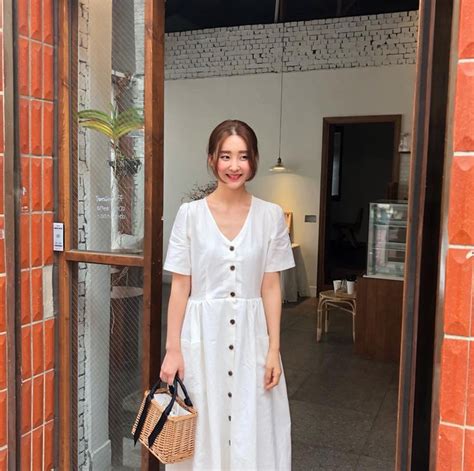 M U V Y Tr Ng C A Zara Ang Hot Qu Bao C N Ng Di N Bao Nh N H Ng Tung Ra Thi T K N Theo