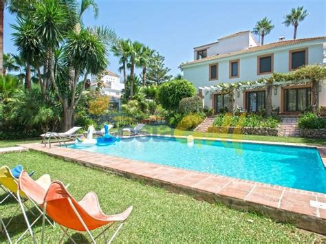 Villa Chalet De Lujo De M En Venta En Aloha Marbella M Laga