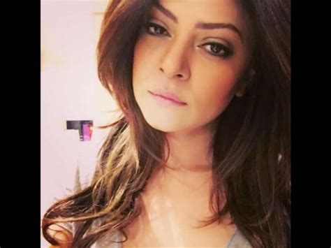 Sushmita Sen looks hot yet aesthetic in debut Instagram pictures ...