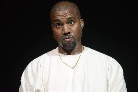 Kanye West é processado por fotógrafa que o acusa de agressão entenda