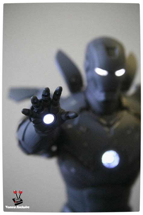 Hot Toys Iron Man Mark III Silly Thing S TK Edition Vamers
