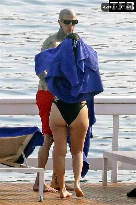 Kourtney Kardashian Sexy Seen Flaunting Her Hot Curves During Her Vacation In Lake Como Aznude