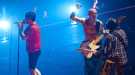 Watch Red Hot Chili Peppers Perform Black Summer And Cant Stop At VMAs 2022 TrendRadars