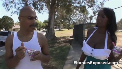 Busty Ebony Milf Sopla Polla Grande