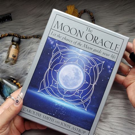 The Moon Oracle Let The Phases Of The Moon Guide Your Life By Caroline