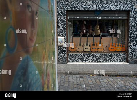seville guitar shop spain Stock Photo - Alamy