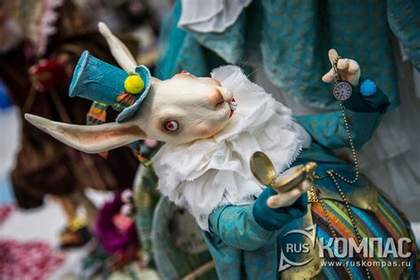 Белый кролик на стенде Vladlena (Латвия). Фотография. Альбом: XI ...