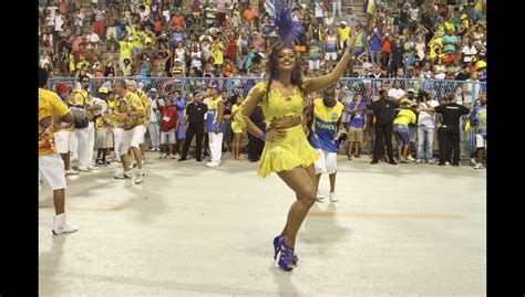 Foto Juliana Alves Desfila Em Ensaio Da Unidos Da Tijuca No Rio De