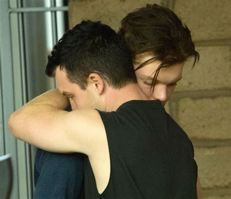 Inside TV S Most Wonderfully Unique Gay Relationship Shameless Mickey And Ian Mickey And Ian