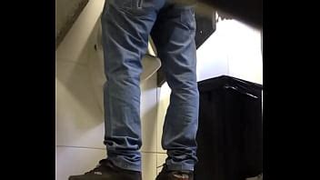 Espiando Nobanheiro Do Terminal XVIDEOS