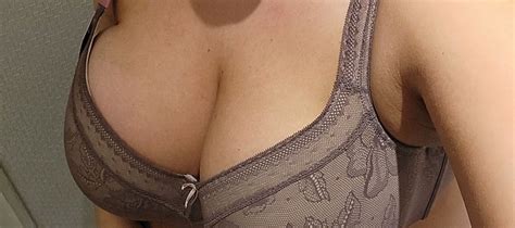 MapleRose Showing Off Her Tits 38 Pics XHamster