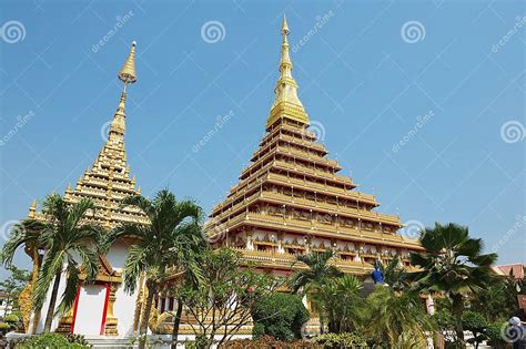 Exterior Del Templo De Phra Mahatat Kaen Nakhon En Khon Kaen Tailandia