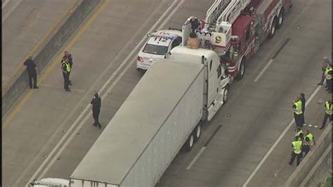 Naked Woman Shuts Down Highway 290 ABC7 Chicago