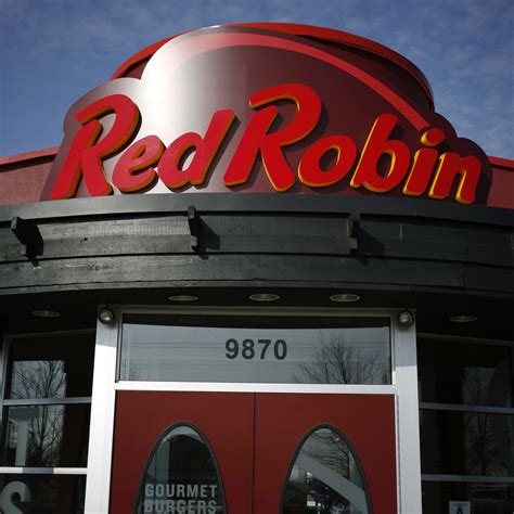 Ali Larter Looks Unreal In Red String Bikini I Ll Have What She S Having Parade