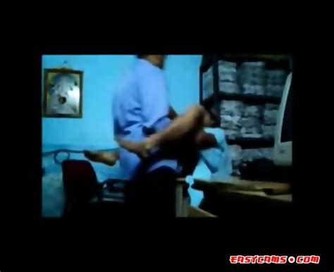 INDIAN CAUGHT SEX Don T Miss