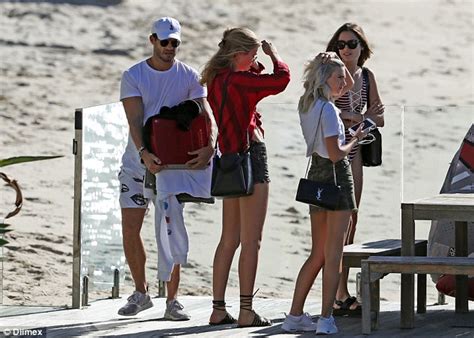 Scott Eastwood Takes Busty Bikini Models For Sydney Cruise Daily Mail