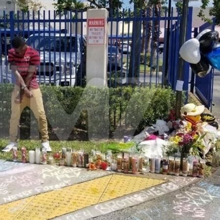 F S De Xxxtentacion Fazem Memorial No Local Onde O Rapper Foi