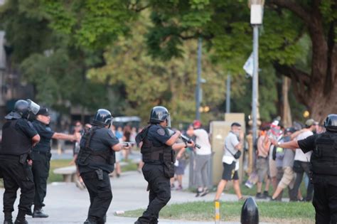 Otra vez represión frente al Congreso Policía Federal y Gendarmería