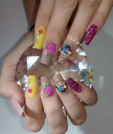 Uñas Frida Kahlo Manicura de uñas Diferentes formas de uñas