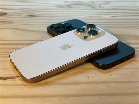 iPhone dictation glitch substitutes the word 'Trump' for 'racist