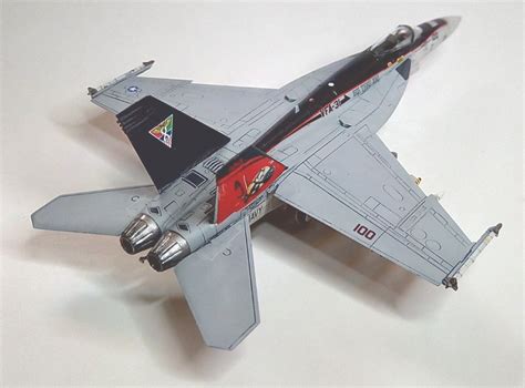 1 144 Revell F A 18 E Super Hornet