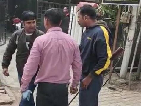 Police Swung Into Action After The Video Went Viral Arrested मारपीट