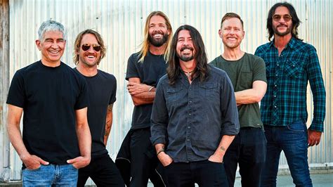 Foo Fighters anuncian nuevo álbum But Here We Are y estrenan nueva