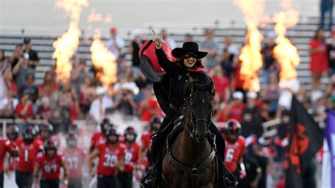 Texas Tech mascot Centennial Champion out for homecoming game