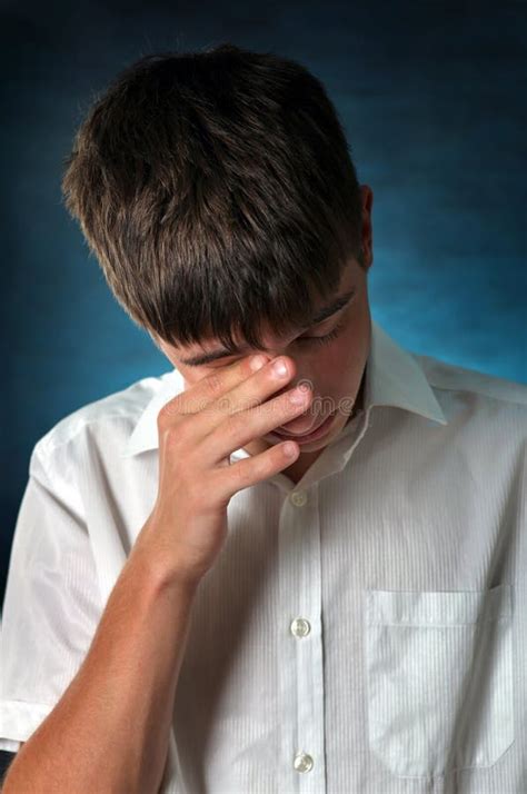 Adolescente Triste Che Piange Fotografia Stock Immagine Di Caucasico