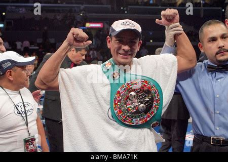 Israel Vazquez vs Rafael Marquez Stock Photo - Alamy