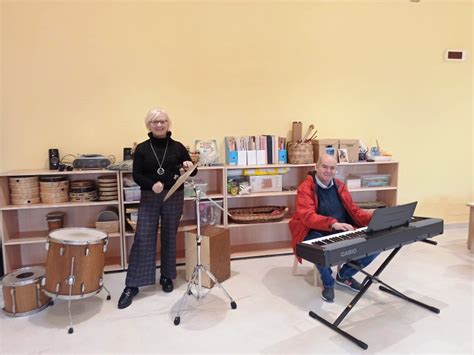 Grande Festa Al Bargino Taglio Del Nastro Per La Nuova Scuola Dell