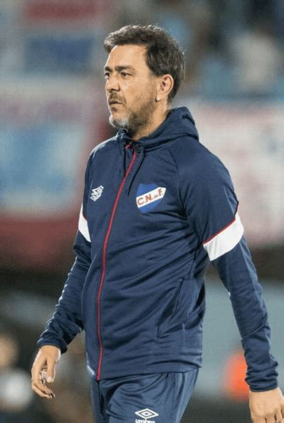 Oficial Álvaro Recoba dejó de ser el entrenador de Nacional de