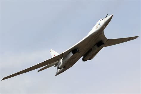 В США одним словом описали российский бомбардировщик Ту-160 - Газета.Ru ...