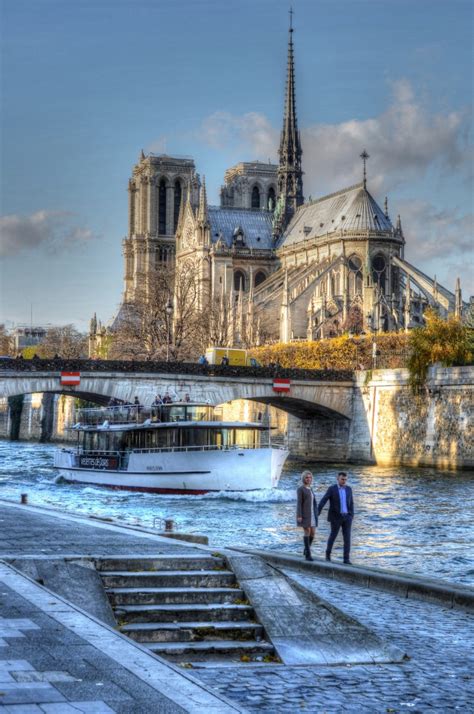 Walking along the Seine river - Travel - Photo.net