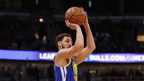 Klay Thompson Breaks Steph Currys Three Pointer Record With 14 In A