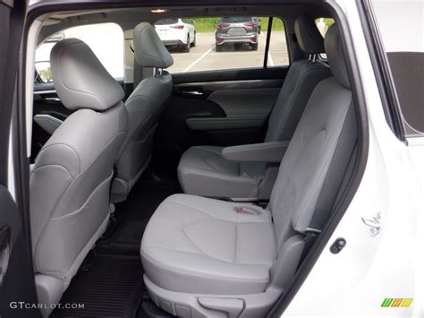 2022 Toyota Highlander Hybrid Platinum AWD Interior Color Photos ...