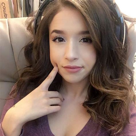 Fortnite: 5 most followed girl streamers on Twitch