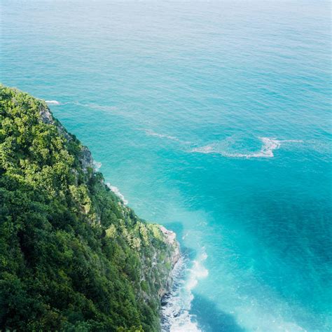 无人方图俯视室外白天旅游度假海洋美景日光印度尼西亚波纹景观娱乐自然波浪享受休闲景色放松摄影灌木自然