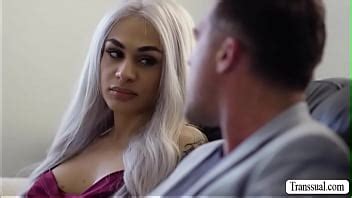 Mujer Trans Tetona Follada Por Su Mejor Amigo XVIDEOS