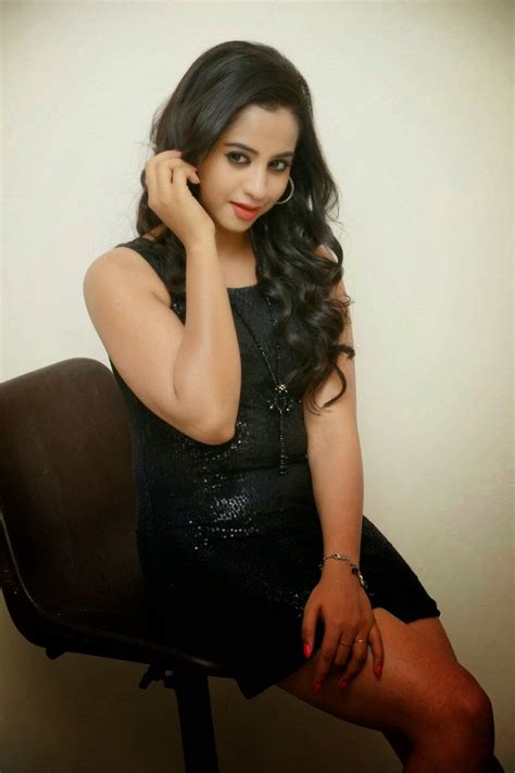 Actress Swathi Dixit Hot Thigh Show Stills Eepixer