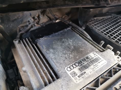 Защитил мозги и починил дворник — Audi Q7 (1G), 3 л, 2008 года | своими ...