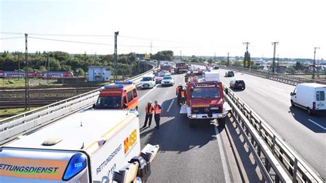 Schwerer Unfall Auf Der B43a Bei Hanau Hanau